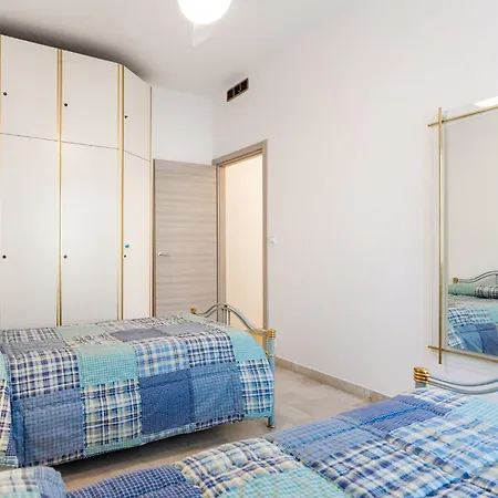 Luce By Interhome *